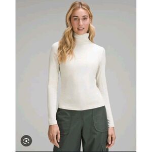 Lululemon Ribbed Knit Top Funnel Neck Long Sleeve Beige Est. Size 8 Baselayer